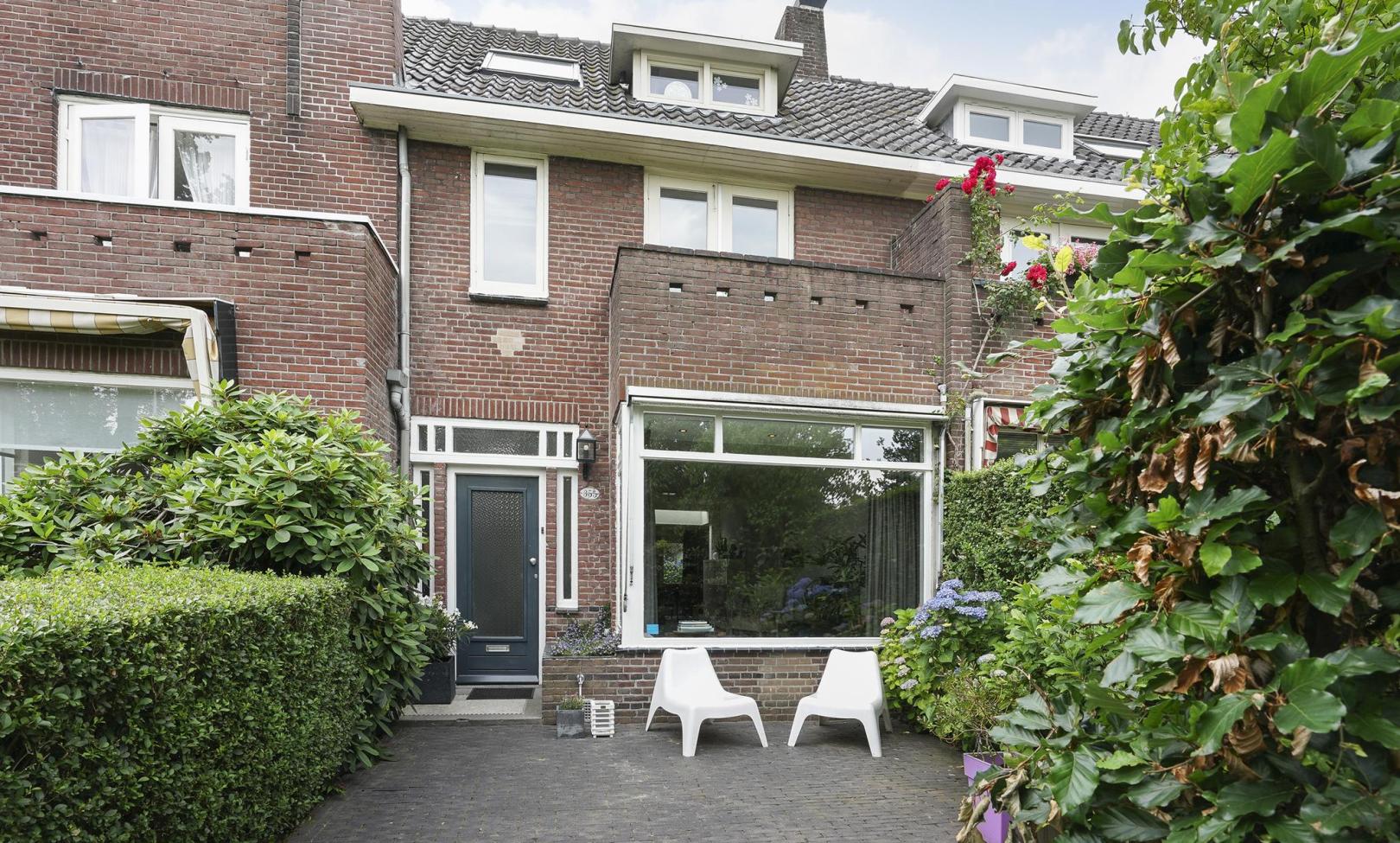 Tilburg, Bredaseweg 355