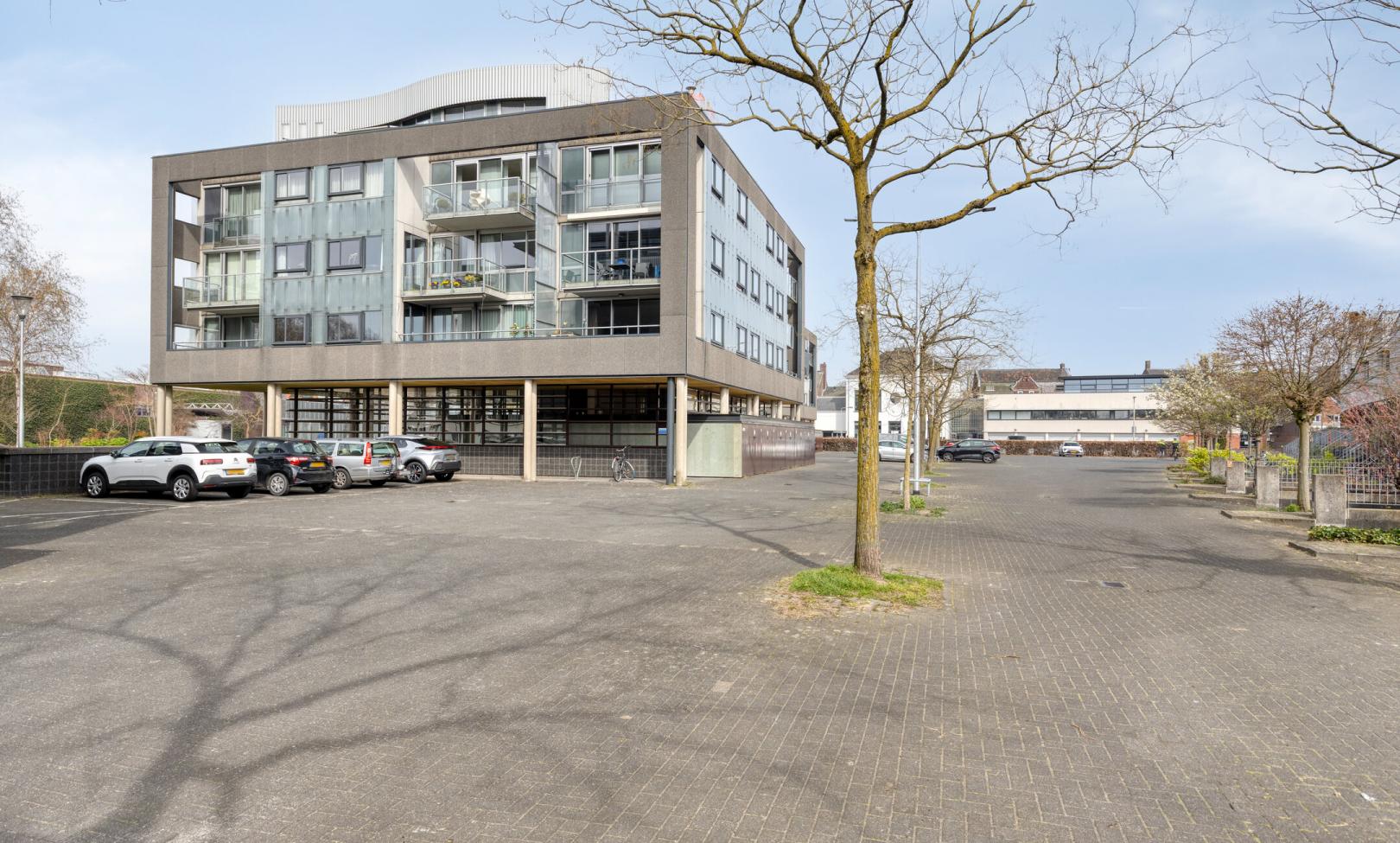 Mr. J.H. de Pontplein 69 