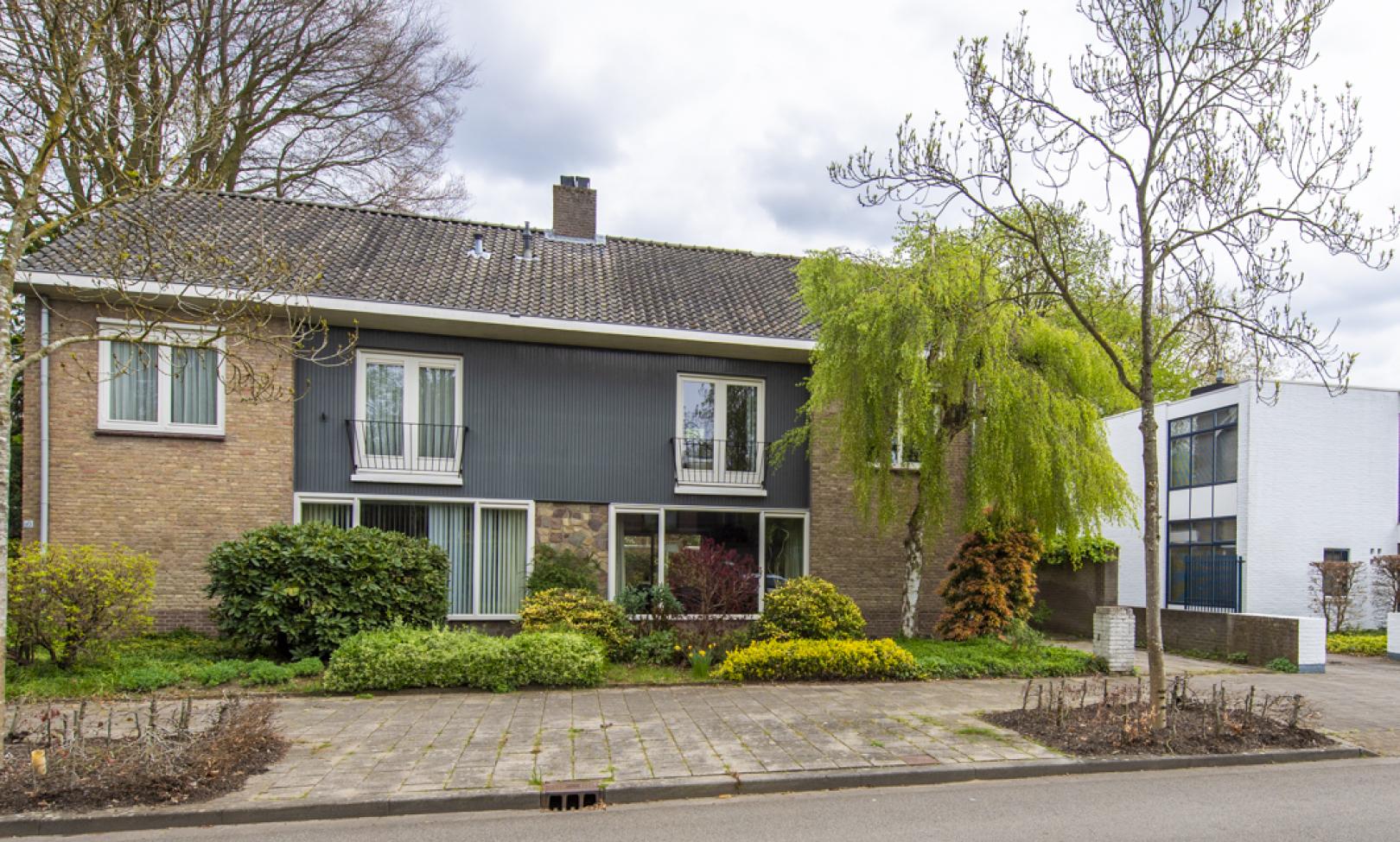 Burgemeester Vissersstraat 12 