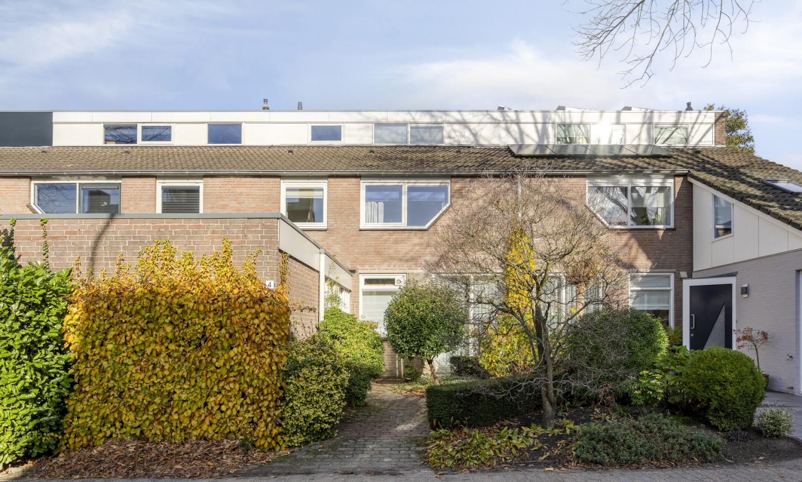 Dokter Tombrocklaan 4 