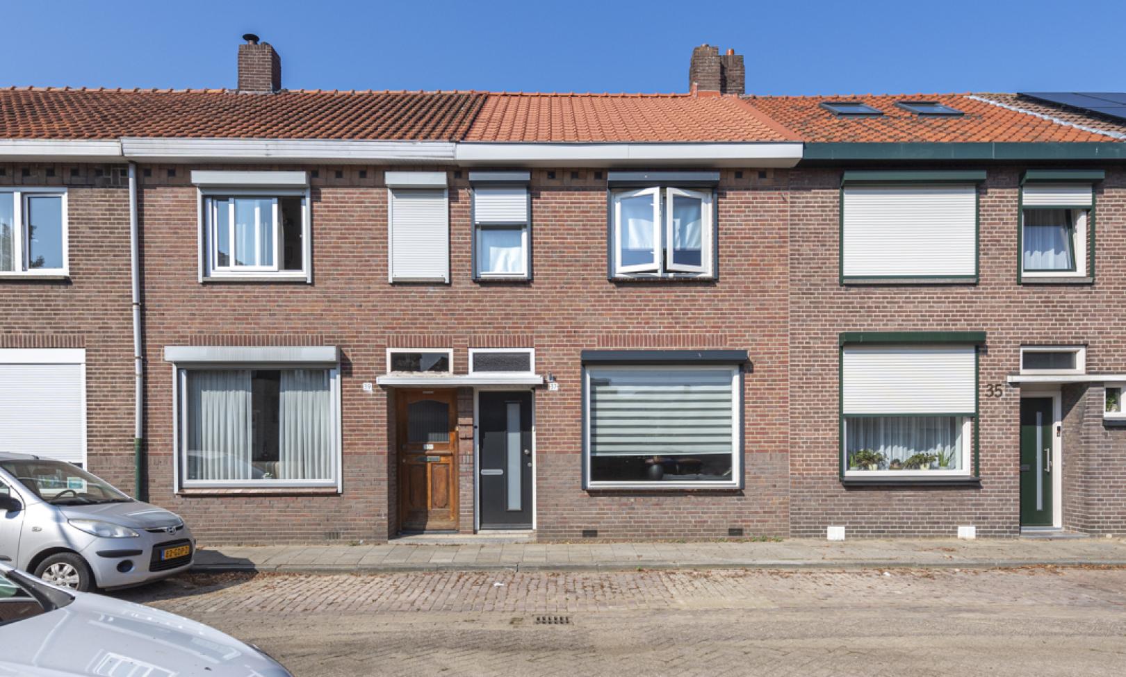 Tilburg, Van Alphenstraat 37