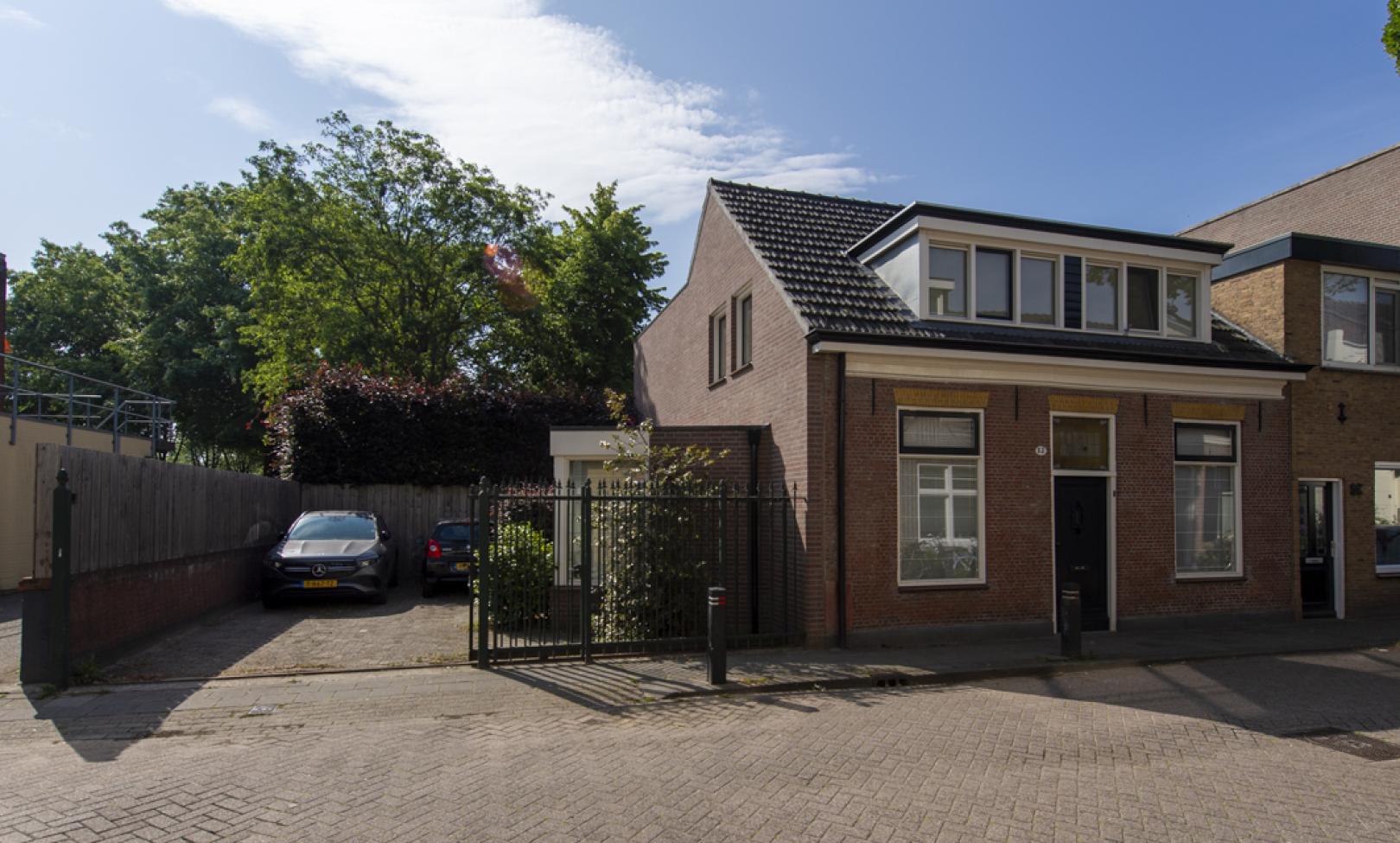 Tilburg, Kloosterstraat 52