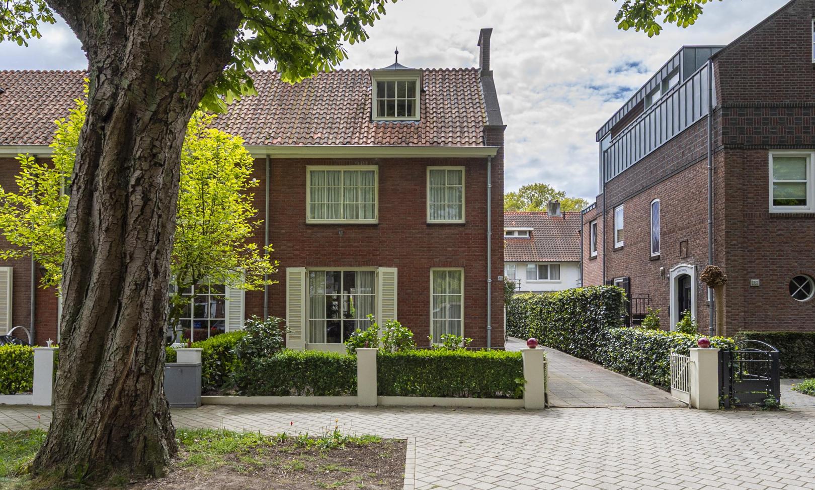 Burgemeester Suijsstraat 18 