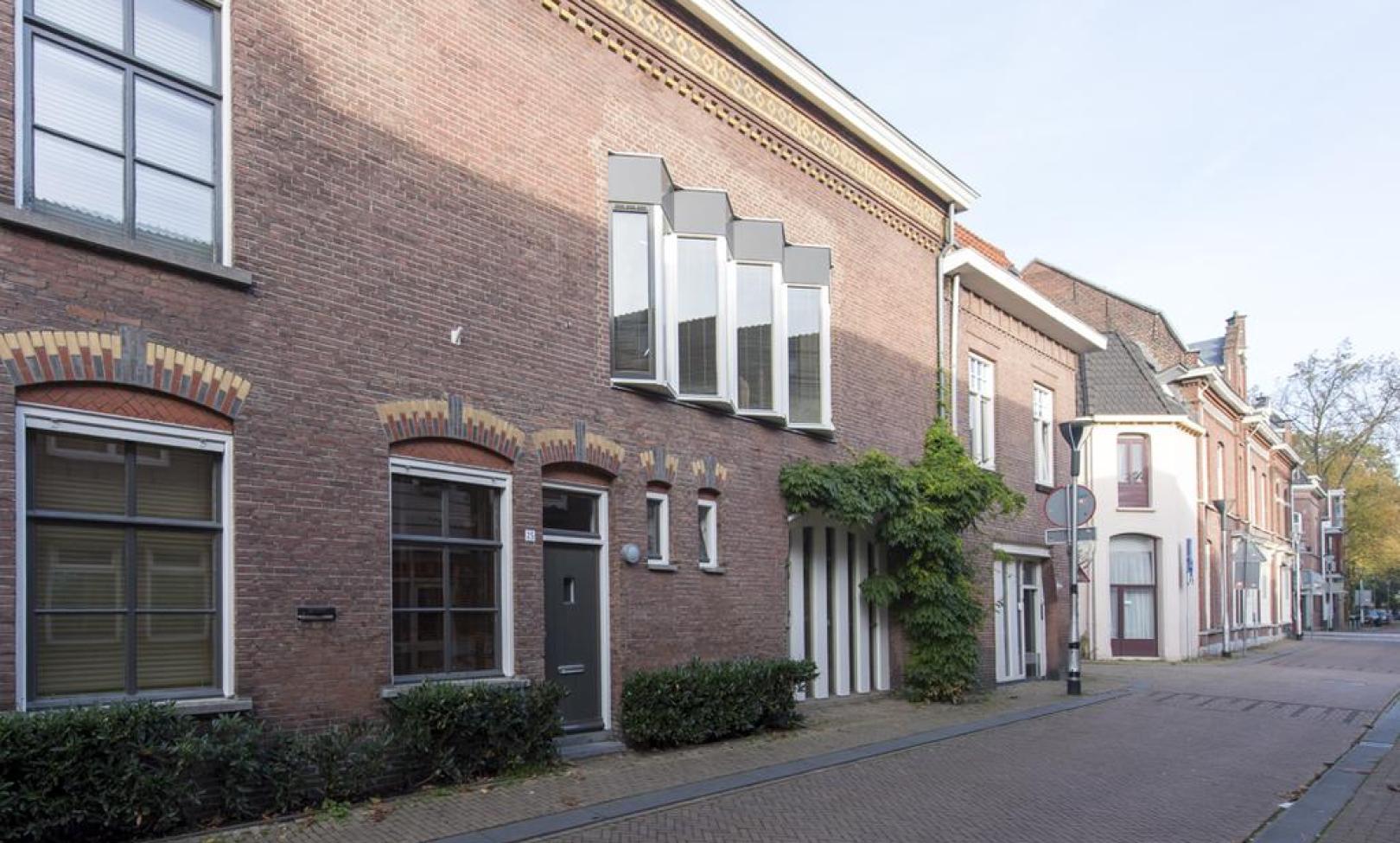 Tilburg, Langestraat 25