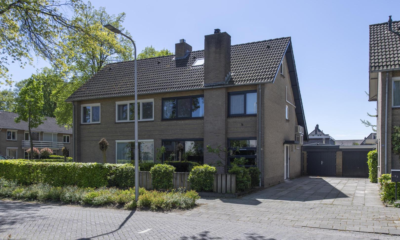 Langenhof 64 